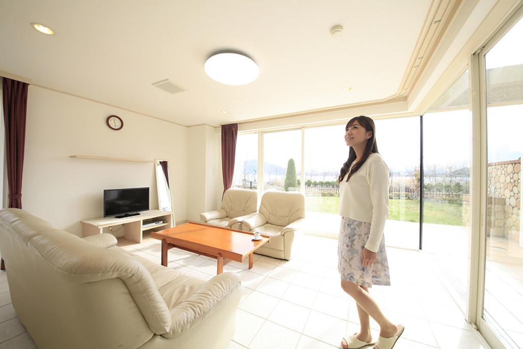 Kawaguchiko Urban Resort Villa Fujikawaguchiko Room photo